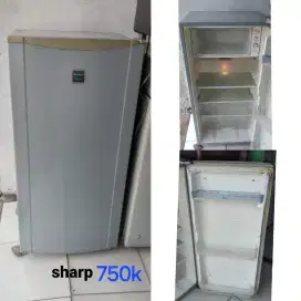 Kulkas SHARP bekas bergaransi