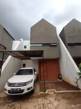 Di Jual Rumah 2 Lantai Dalam Cluster Casa de Sirsak, Jagakarsa, Jaksel