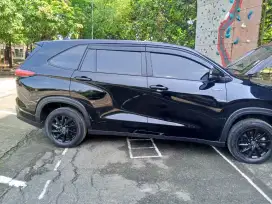 Kijang innova zenix