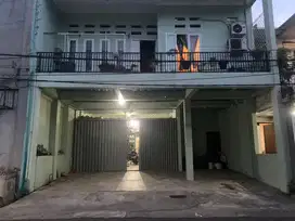 Rumah 2 lantai 6 Kamar di Jatijajar Strategis