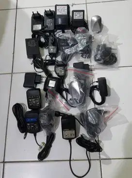 Aneka Macam Trafo/Adaptor,5Volt--40Volt,Harga murah 20rb-60rb/NET.