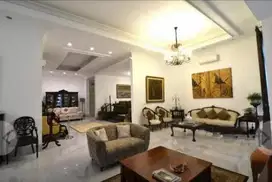 Dijual Rumah Elite di Menteng, Istimewa, Terawat, Nyaman, Strategis