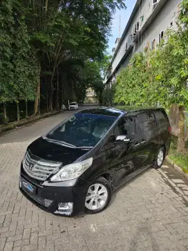 Toyota Alphard G ATPM Captain seat 2012 / 2013 A/T Hitam
