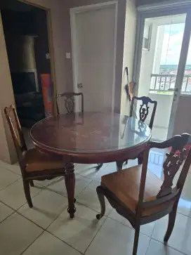 Meja makan jati kondisi 99%