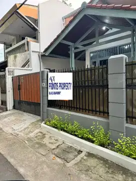 Di Sewakan Rumah 2 Lantai Lokasi Strategis di Tebet Timur Dalam Jakbar