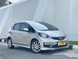 HONDA JAZZ RS GE 8 AUTOMATIC 2014 ISTIMEWA !! MASIH KALENG TOP !!