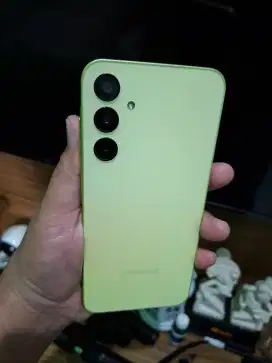 Samsung A25 5G. 8/128. Yellow