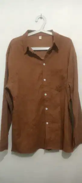 Kemeja codoral cowok ukuran L