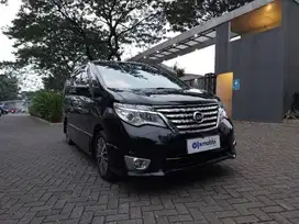 TDP Rendah Nissan Serena Hitam 2.0 Highway Star -AT 2017 WYL