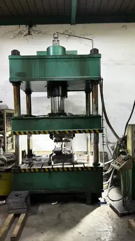 Mesin Pond Press 200 Ton