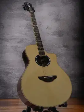 Gitar akustik elektrik Yamaha natural