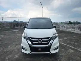 Nissan Serena HWS 2.0 AT 2019