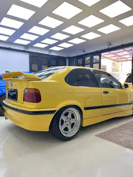 BMW 318i 1995 Bensin