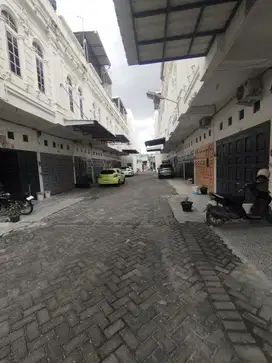 Rumah Townhouse Jalan Ampera