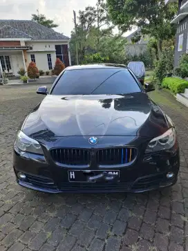 BMW 520i F10 AT 2017 Hitam
