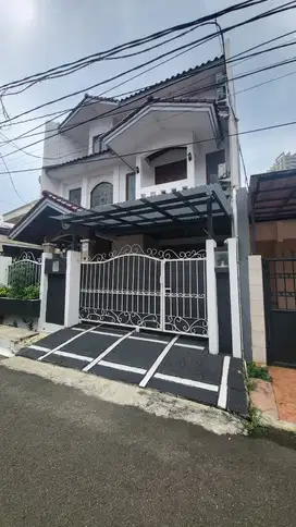 Rumah di Pondok Indah Jaksel
