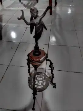 Pajangan Logam Malaikat