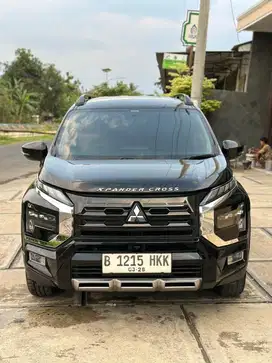 Mitsubishi Xpander Cross PP At th 2023 hitam istimewa jual cepat