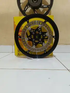 Velg SIX STAR V2 VND R14+PIRINGAN