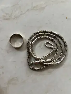 Kalung perak dan cincin perak