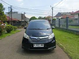 Honda Freed SD matic 2013 hitam DP 8 jt