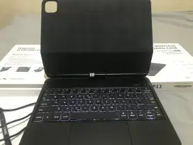 WIRELESS KEYBOARD CASE FOR IPAD 11