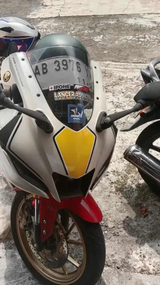Dijual Motor Yamaha YZF R15M V4 MotoGP Series Limited Edition