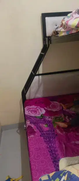 Ranjang tempat tidur