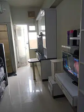 Sewa Apartemen Grand Emerald di Kelapa Gading - Studio Furnish, Murah