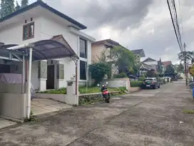 Rumah Minimalis di Komplek Cigadung Dekat Dago