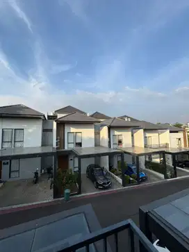 Rumah Baru Siap Huni di Komplek Setraduta