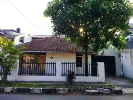 DIJUAL RUMAH MAINROAD KOMPLEK MARGAHAYU BANDUNG KOTA