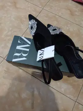 Di jual karena kegedean