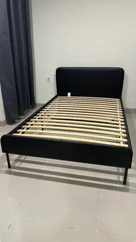 Ikea Slatum Rangka Kasur 120x200 cm dengan kasur latex Enzel