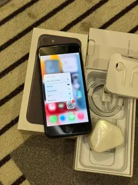 Dijual Iphone 7 Black 32GB Lengkap Teregister