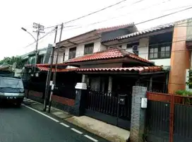 Rumah Jl.Bank, Bangka - Kemang,2Lantai (SHM) Lokasi Strategis,Jaksel