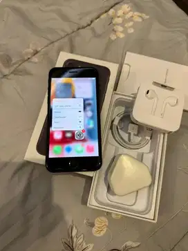 Dijual Iphone 7 Black 32GB Teregister Lengkap
