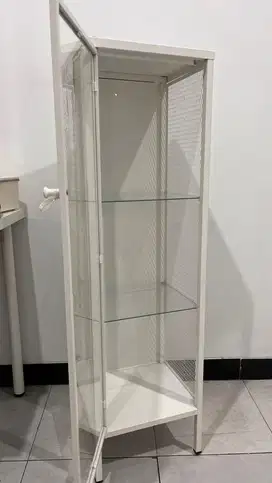 Lemari pajangan besi ikea aesthetic