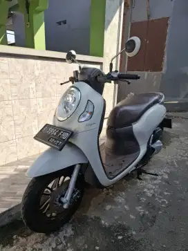 Honda Scoopy prestige tahun 2022 keyless siap pakek pajak panjang