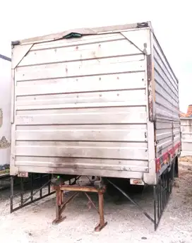 Murah wingbox Engkel 4x2 Hino ranger wing box ud truck Kuzer Quester