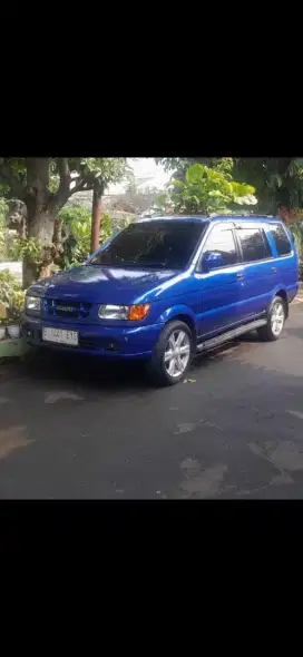 Isuzu panther ls AT