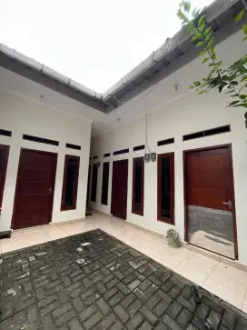 Dijual cepat kos-kosan komersil 4 pintu di lenteng agung JakSel