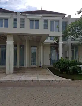Dijual Rumah Full Furnish Grand Pakuwon