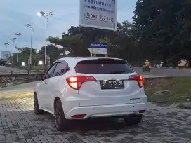 HONDA HRV PRESTIQE AUTOMETIC PAJAK HIDUP TANGAN PERTAMA DARI BARU