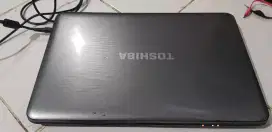 Laptop Toshiba Nganggur