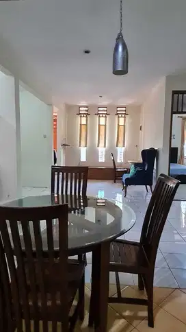 Dijual Murah Rumah Semi Furnished Di Kompleks Turangga