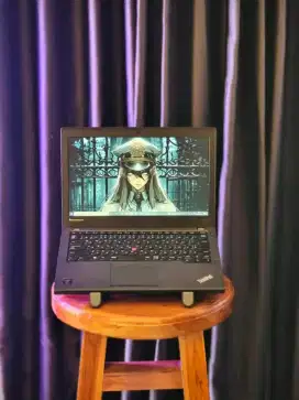 Laptop Thinkpad X240 Core i5 Ram 8 Ssd 128 Layar 14 inch