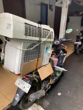 Ac daikin 1/2pk free pasang