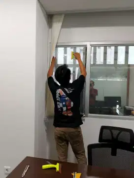 Jasa pemasangan sticker kaca film rumah