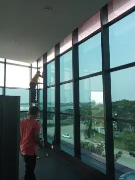 Jasa pemasangan sticker kaca film